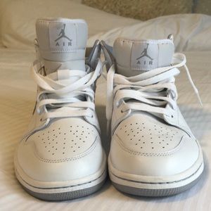 Nike Air Jordan men’s size 9.5